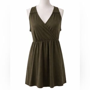 🌿 Torrid Olive Green Sleeveless Top Size 1 14/16 1X
